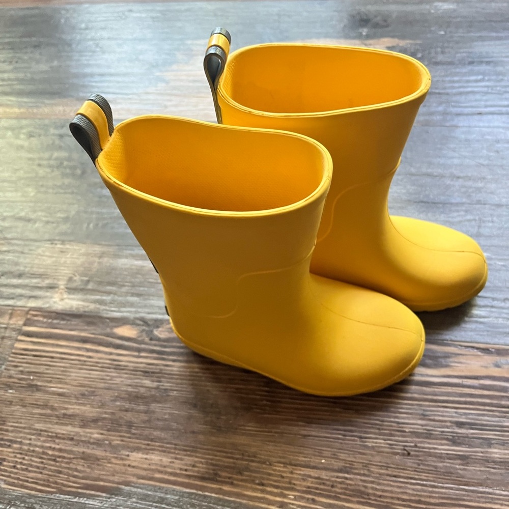 Totes kids yellow rubber boots